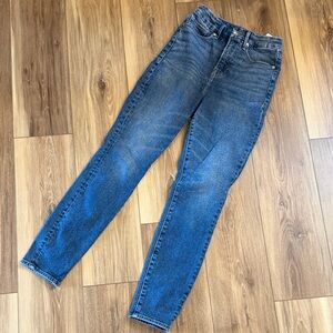 Good American Good Curve Indigo Denim Jeans